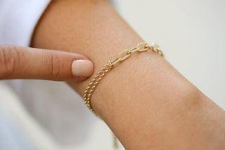 İki Model Ataş ve Zincir Altın Bileklik