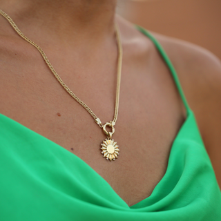 Altın Helios Madalyon Kolye