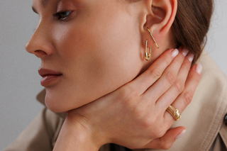 Altın Nina Pimli Tek Küpe