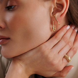 Altın Nina Pimli Tek Küpe