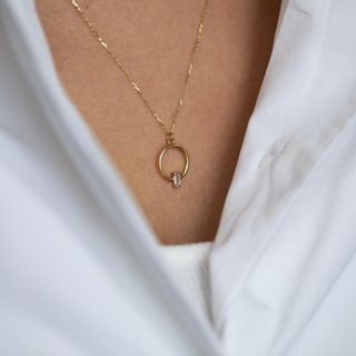 Tekli Baget Halka Altın Kolye