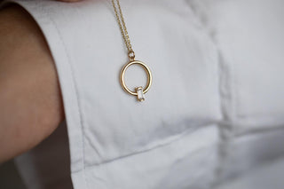 Tekli Baget Halka Altın Kolye