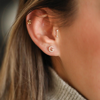 Altın Tekli Harf Küpe