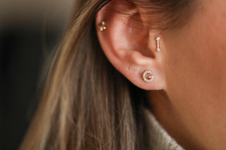 Altın Tekli Harf Küpe