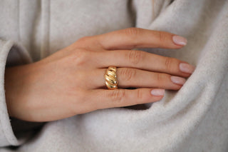 Burgu Retro Altin Yüzük