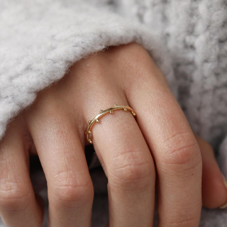 Altın Minik Noktalı Tel Yüzük