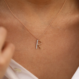 Deniv Harf Pırlanta Kolye