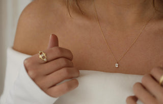 Altın Baget Taşlı Mini Calypso Kolye