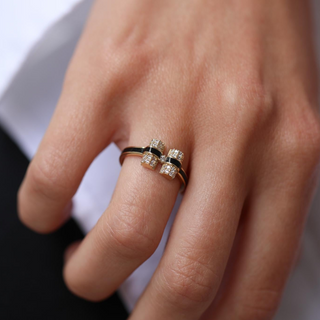 Siyah Mineli Modern Taşlı Altin Yüzük