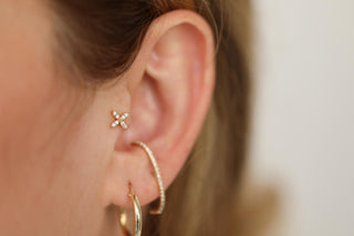 Altın Lotus Piercing