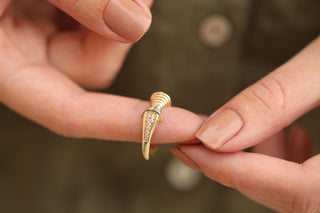 Modern Burgu Altın Yüzük