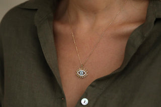 Göz Kirpik Altın Kolye