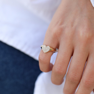 Taşlı Kalp Altın Yüzük