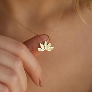 Lotus Altın Kolye