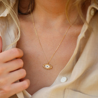 Nokta Taşlı Göz Altın Kolye