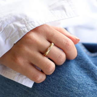 Geometrik Model Altın Yüzük