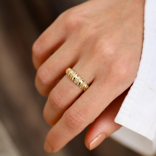 Altın Lucia Yüzük