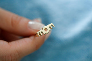 Mom Altın Yüzük