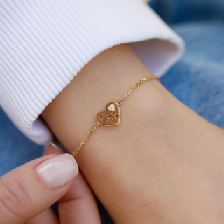Desenli Kalp Altın Bileklik