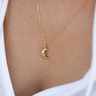 Altın Ay Kadın Kolye