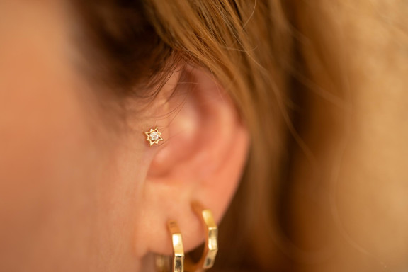 Altın Curis Piercing